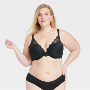 Women’s Sublime Lace Plunge Push-Up Bra Bundle